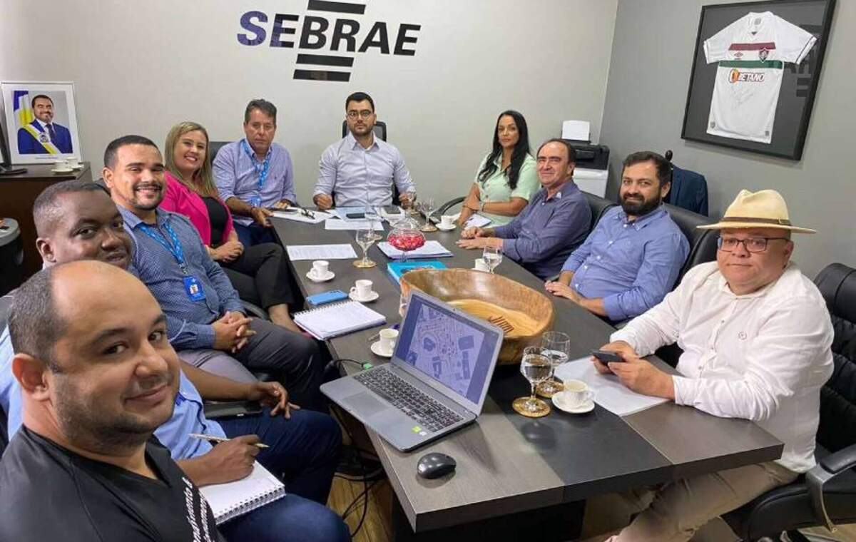 Diretoria da Acip visita sede do Sebrae em Palmas e apresenta projeto da Feneva Tec