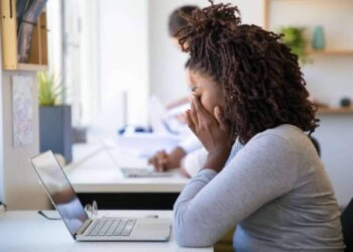 Pesquisa aponta que aproximadamente 30% dos brasileiros são vítimas da Síndrome de Burnout