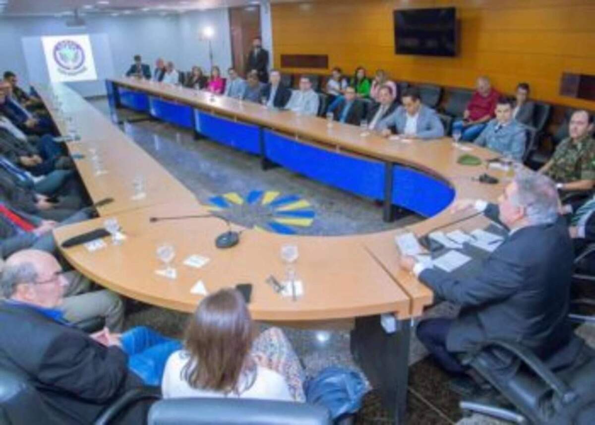 Vice-governador Laurez Moreira realiza palestra na Aula Magna do 11º Curso de Estudos de Política e Estratégia da ADESG Tocantin